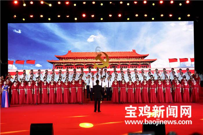 叫男朋友发婚纱照他屏敞了一些人是什么意思？